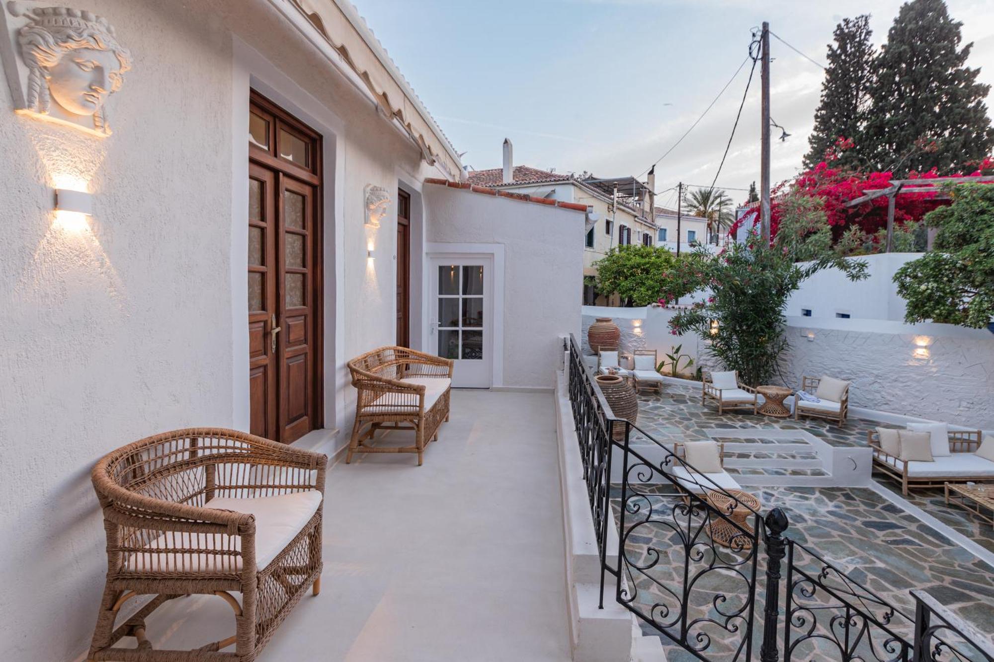 Hotel Teresa Spetses Exteriér fotografie